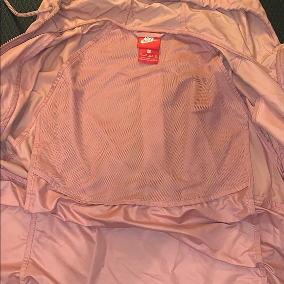Nike Dri-Fit Rose gold/dusty pink windbreaker - Picture 4 of 7